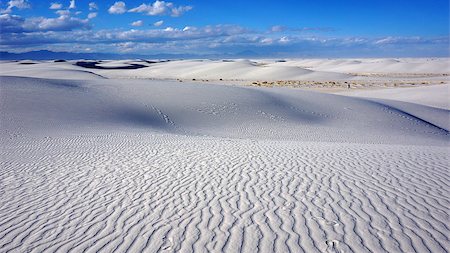 simsearch:855-06313097,k - The White Sands desert is located in Tularosa Basin New Mexico. Foto de stock - Super Valor sin royalties y Suscripción, Código: 400-07576324