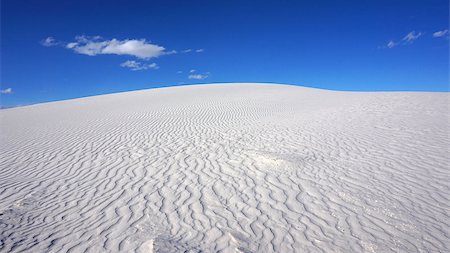 simsearch:855-06313097,k - The White Sands desert is located in Tularosa Basin New Mexico. Foto de stock - Super Valor sin royalties y Suscripción, Código: 400-07576322