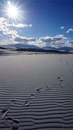 simsearch:855-06313097,k - The White Sands desert is located in Tularosa Basin New Mexico. Foto de stock - Super Valor sin royalties y Suscripción, Código: 400-07576323