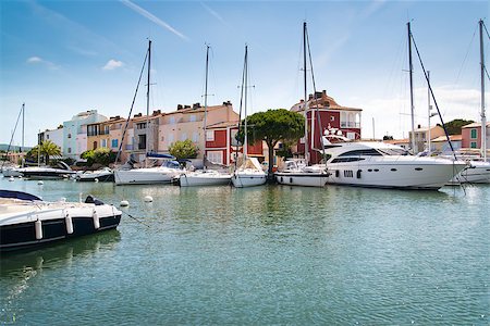 french riviera - Port Grimaud - french venice Foto de stock - Super Valor sin royalties y Suscripción, Código: 400-07627364