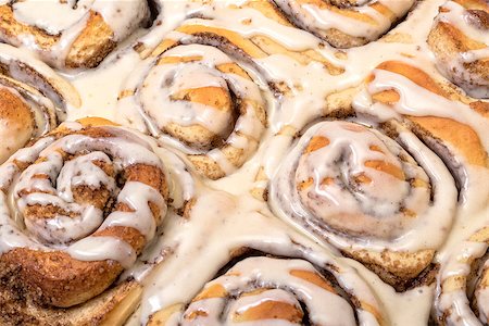 Top View Appetizing Cinnamon Buns, closeup Stock Photo - Budget Royalty-Free & Subscription, Code: 400-07629192