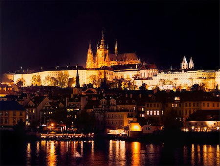 simsearch:400-05732427,k - Prague at night, Czech Republic Stock Photo - Budget Royalty-Free & Subscription, Code: 400-07620229