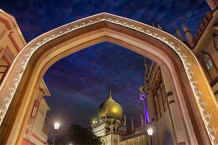 simsearch:656-03241003,k - Masjid Sultan Mosque Gateway Entrance in Singapore at Blue Hour Stock Photo - Budget Royalty-Free & Subscription, Code: 400-07669075