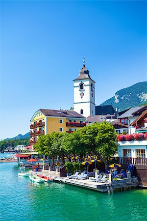 simsearch:862-07689809,k - View of View of St. Wolfgang chapel and the village waterfront at Wolfgangsee lake, Austria Foto de stock - Super Valor sin royalties y Suscripción, Código: 400-07675120