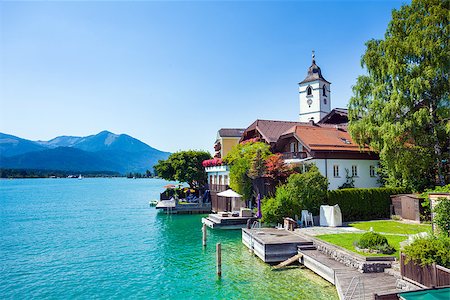 simsearch:862-07689809,k - View of View of St. Wolfgang chapel and the village waterfront at Wolfgangsee lake, Austria Foto de stock - Super Valor sin royalties y Suscripción, Código: 400-07676737