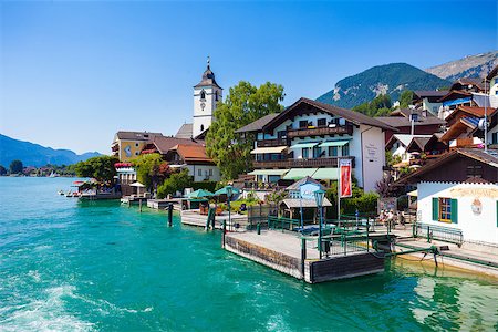 simsearch:862-07689809,k - View of View of St. Wolfgang chapel and the village waterfront at Wolfgangsee lake, Austria Foto de stock - Super Valor sin royalties y Suscripción, Código: 400-07676738