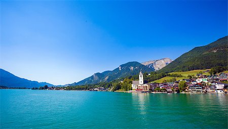 simsearch:862-07689809,k - View of View of St. Wolfgang chapel and the village waterfront at Wolfgangsee lake, Austria Foto de stock - Super Valor sin royalties y Suscripción, Código: 400-07676740