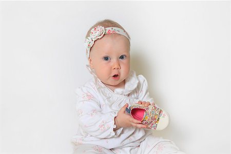 simsearch:400-05153083,k - Beautiful small kid girl in studio Stock Photo - Budget Royalty-Free & Subscription, Code: 400-07679810