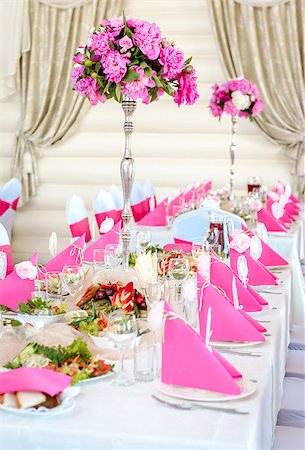 Wedding Table Decorations in pink and white colors Photographie de stock - Aubaine LD & Abonnement, Code: 400-07716856