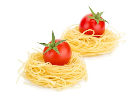 simsearch:400-06796273,k - Cherry tomatoes on pasta. Isolated on white background Stock Photo - Budget Royalty-Free & Subscription, Code: 400-07719171