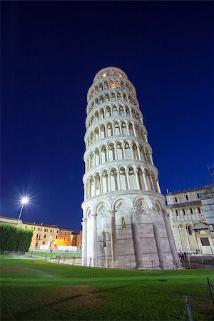 simsearch:400-05672489,k - Pisa leaning tower at dawn, Piazza del Duomo, Italy Stock Photo - Budget Royalty-Free & Subscription, Code: 400-07817795