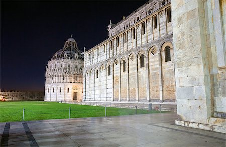 simsearch:400-05672489,k - Pisa, Piazza del Duomo with Battistero, Basilica and the leaning tower, Italy Stock Photo - Budget Royalty-Free & Subscription, Code: 400-07817796