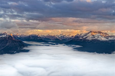 simsearch:400-07823385,k - Landscape view of mountain range at sunrise, Mount Fairview, Alberta, Canada Stock Photo - Budget Royalty-Free & Subscription, Code: 400-07818861
