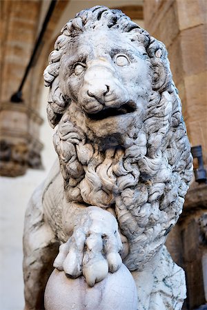 simsearch:400-08792993,k - Image of lion sculpture at Palazzo Vecchio in Florence, Italy Foto de stock - Super Valor sin royalties y Suscripción, Código: 400-07828446