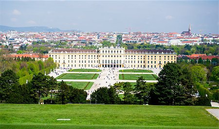Schonbrunn Palace. One of the most important cultural monument in the country,Vienna Stock Photo - Budget Royalty-Free & Subscription, Code: 400-07891938