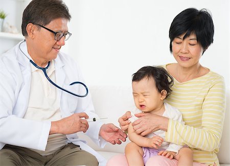 Family doctor vaccines  or injection to baby girl. Pediatrician and patient. Stock Photo - Budget Royalty-Free & Subscription, Code: 400-07915142