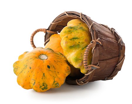simsearch:400-04211564,k - Gourds in a basket isolated on a white background Photographie de stock - Aubaine LD & Abonnement, Code: 400-07920144