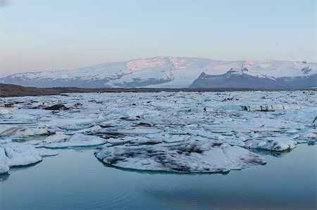 simsearch:400-05271081,k - Jokulsarlon ice lagoon at sunrise Photographie de stock - Aubaine LD & Abonnement, Code: 400-07921759