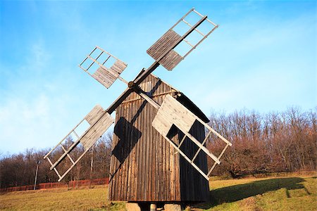 simsearch:400-05319608,k - Old wooden windmill, wide view from bottom, Pirogovo Museum, Kiev, Ukraine Stock Photo - Budget Royalty-Free & Subscription, Code: 400-07994643