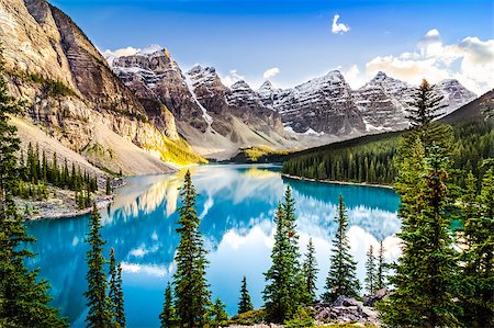 simsearch:400-07823385,k - Landscape view of Moraine lake and mountain range at sunset in Rocky Mountains, Canada Stock Photo - Budget Royalty-Free & Subscription, Code: 400-07994971