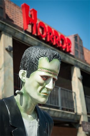 simsearch:700-00262810,k - Frankenstein monster mannequin with horror sign above its head Stock Photo - Budget Royalty-Free & Subscription, Code: 400-07995741