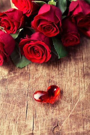 simsearch:400-08034169,k - Small glass heart on wooden background, Valentines Day background, wedding day Stock Photo - Budget Royalty-Free & Subscription, Code: 400-08034165