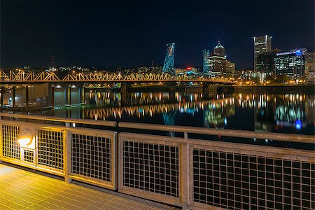 simsearch:400-07424733,k - Portland Oregon Downtown Skyline and Hawthorne Bridge View from Eastbank Esplanade at Night Stock Photo - Budget Royalty-Free & Subscription, Code: 400-08035157
