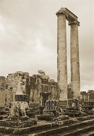 simsearch:400-06642892,k - Ruins of ancient Apollo temple in Didyma, Turkey Stock Photo - Budget Royalty-Free & Subscription, Code: 400-08070415