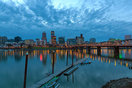 simsearch:400-07424733,k - Portland Oregon Downtown City Skyline Along Willamette River at Blue Hour After Sunset Stock Photo - Budget Royalty-Free & Subscription, Code: 400-08071241