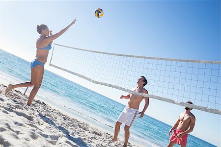 simsearch:632-01161489,k - Friends playing volleyball at the beach Foto de stock - Super Valor sin royalties y Suscripción, Código: 400-08099387