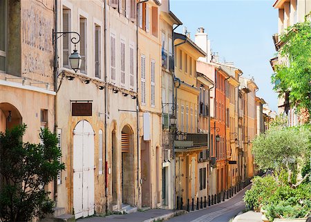 french riviera - old town street of Aix en Provence, France Foto de stock - Super Valor sin royalties y Suscripción, Código: 400-08259167