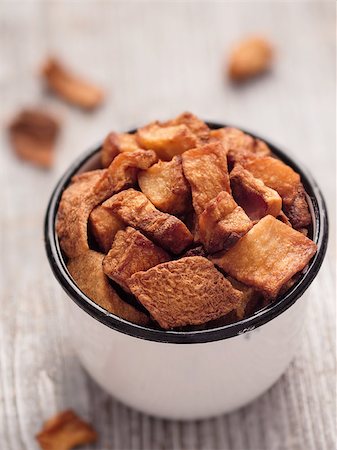 simsearch:400-04885499,k - close up of rustic deep fried crispy pork rind Stock Photo - Budget Royalty-Free & Subscription, Code: 400-08292100