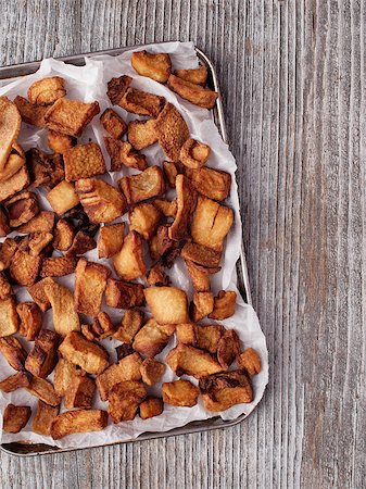 simsearch:400-04885499,k - close up of rustic deep fried crispy pork rind Stock Photo - Budget Royalty-Free & Subscription, Code: 400-08292102