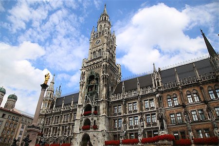 simsearch:400-07309915,k - The Golden statue of Mary (Mariensaule), a Marian column on the Marienplatz in Munich, German Stock Photo - Budget Royalty-Free & Subscription, Code: 400-08373011