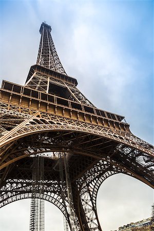 simsearch:400-04974897,k - Eiffel Tower in Paris France on a beautiful sunny day Stock Photo - Budget Royalty-Free & Subscription, Code: 400-08400681