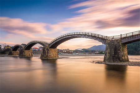 Kintaikyo Bridge in Iwakuni, Hiroshima, Japan. Foto de stock - Super Valor sin royalties y Suscripción, Código: 400-08433157