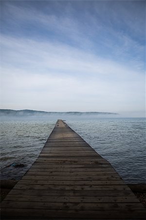 simsearch:400-04756224,k - pier over the water in the fog at dawn Stock Photo - Budget Royalty-Free & Subscription, Code: 400-08533004