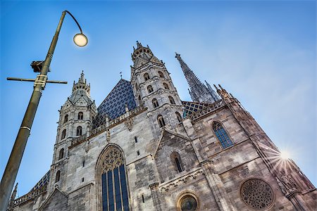 simsearch:400-07771401,k - An image of St. Stephens Cathedral in Vienna Photographie de stock - Aubaine LD & Abonnement, Code: 400-08789108