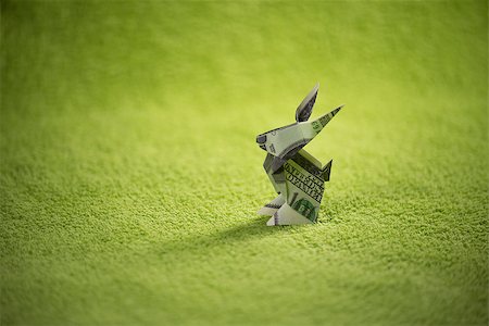 simsearch:400-08891312,k - origami hare from banknotes a green background Stock Photo - Budget Royalty-Free & Subscription, Code: 400-08893523