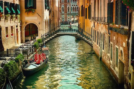 simsearch:400-08093706,k - Beautiful venetian street in summer day, Italy Stock Photo - Budget Royalty-Free & Subscription, Code: 400-09028913
