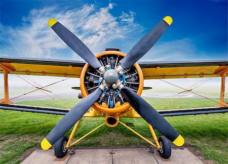 simsearch:400-04996557,k - propeller of an old biplane Stock Photo - Budget Royalty-Free & Subscription, Code: 400-09032131