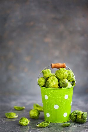 simsearch:400-05370250,k - Organic fresh raw brussels sprouts in a metal bucket on gray background, copy space Stock Photo - Budget Royalty-Free & Subscription, Code: 400-09032652