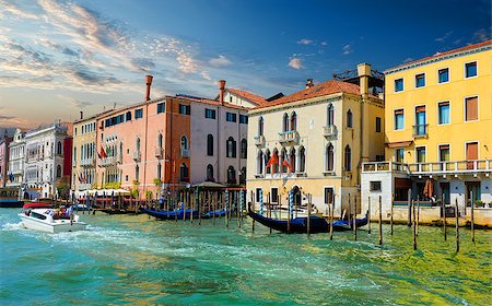 simsearch:400-08093706,k - Sunny summer evening in romantic Venice, Italy Stock Photo - Budget Royalty-Free & Subscription, Code: 400-09117779