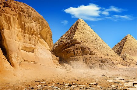 simsearch:400-04652920,k - Egyptian pyramids in sand desert and clear sky Photographie de stock - Aubaine LD & Abonnement, Code: 400-09113642