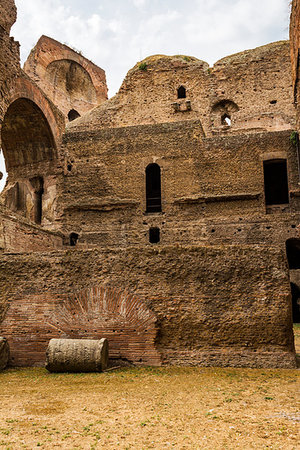 simsearch:400-05314184,k - Ruins of the Baths of Caracalla (Terme di Caracalla), one of the most important baths of Rome at the time of the Roman Empire. Stock Photo - Budget Royalty-Free & Subscription, Code: 400-09221141