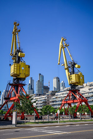 simsearch:400-07111236,k - Construction crane in Puerto Madero, Buenos Aires, Argentina Stock Photo - Budget Royalty-Free & Subscription, Code: 400-09221821