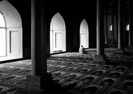 srinagar - Praying in a Mosque in Kashmir, India Stock Photo - Budget Royalty-Free & Subscription, Code: 400-03908482