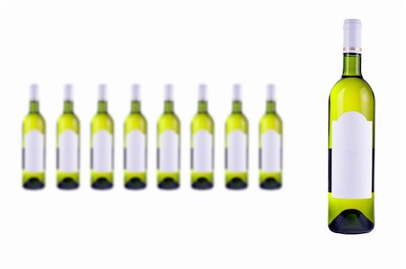 simsearch:400-04226436,k - Wine bottle with blank label, on white background Stock Photo - Budget Royalty-Free & Subscription, Code: 400-03909013