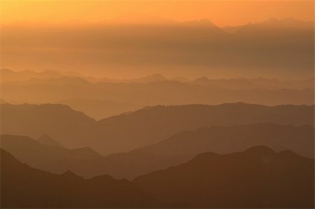 pretty tourist attraction backgrounds - Dawn in mountains. Stock Photo - Budget Royalty-Free & Subscription, Code: 400-03919925