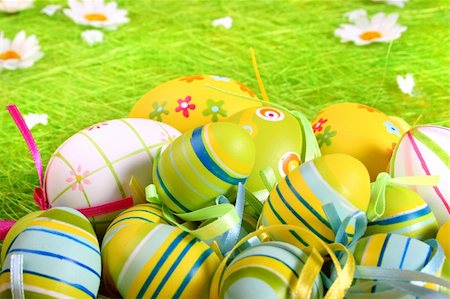 simsearch:700-01173313,k - Painted Colorful Easter Eggs on green Grass Stock Photo - Budget Royalty-Free & Subscription, Code: 400-03913016